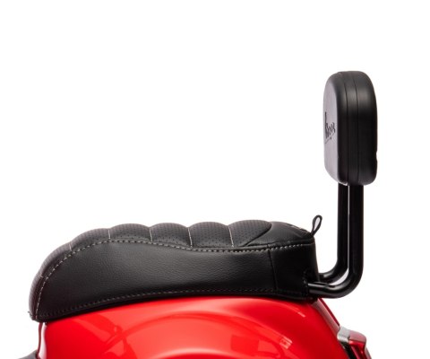 MILLY MALLY Pojazd na akumulator Mini Vespa GTS red MILLY MALLY Pojazd na akumulator Mini Vespa GTS red